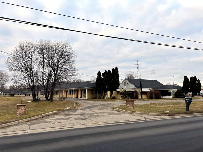 Mel Manor Motel (Welcome Inn) - Dec 11 2022 Photo (newer photo)